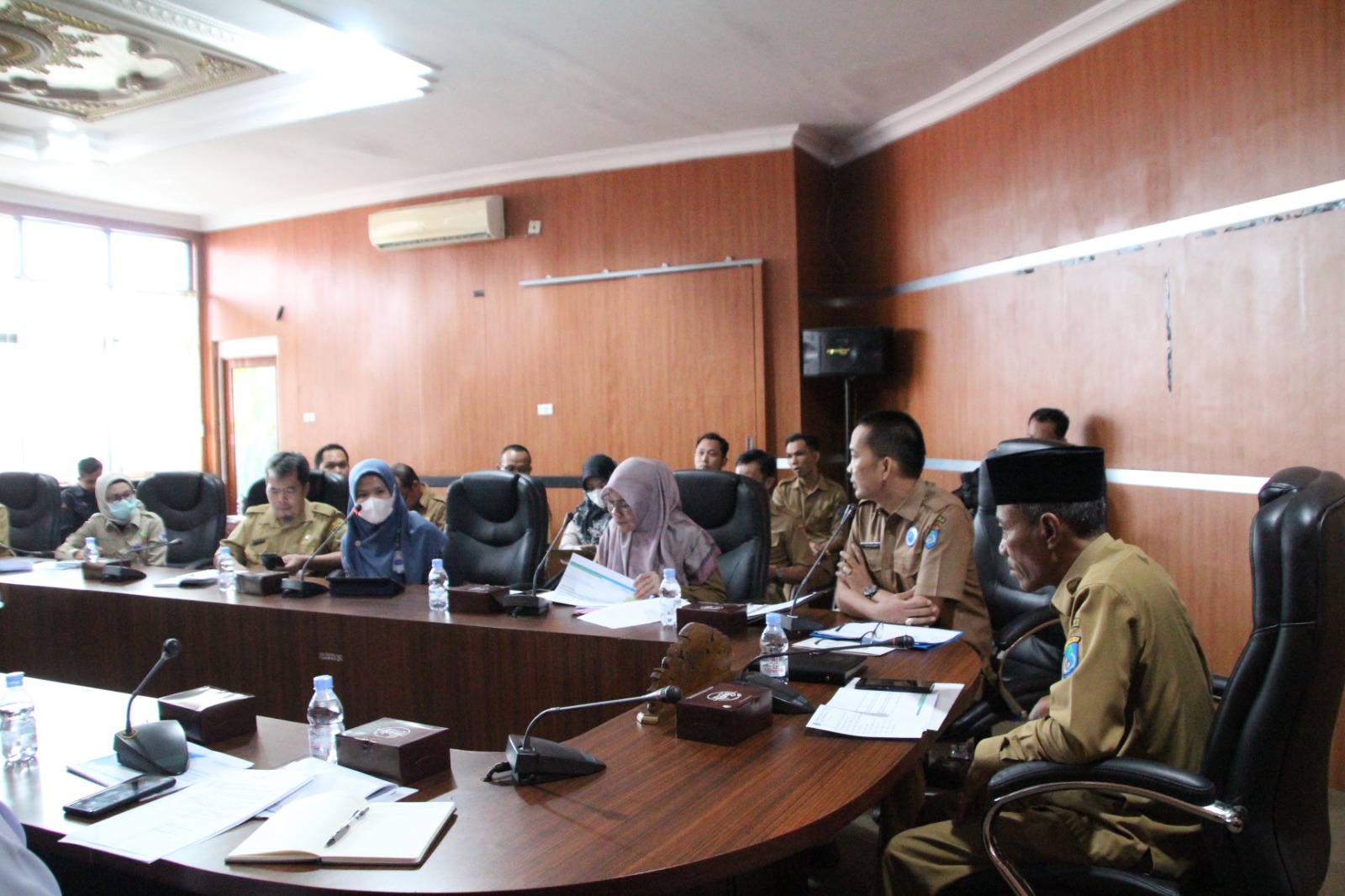 Pemkab OKI menargetkan 95 persen warganya terlindung program JKN mendukung pencapaian Universal Health Coverage (UHC) atau cakupan kesehatan menyeluruh bagi seluruh masyarakat