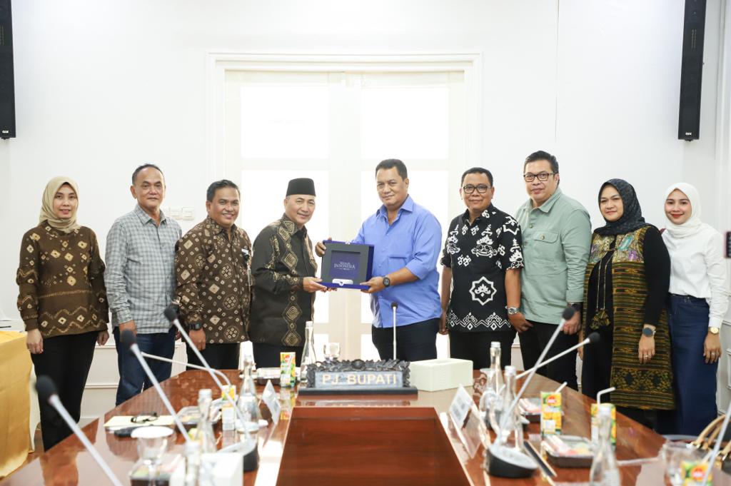 Pj Bupati Musi Banyuasin (Muba) H Apriyadi Mahmud menerima audiensi jajaran Harian Umum Media Indonesia
