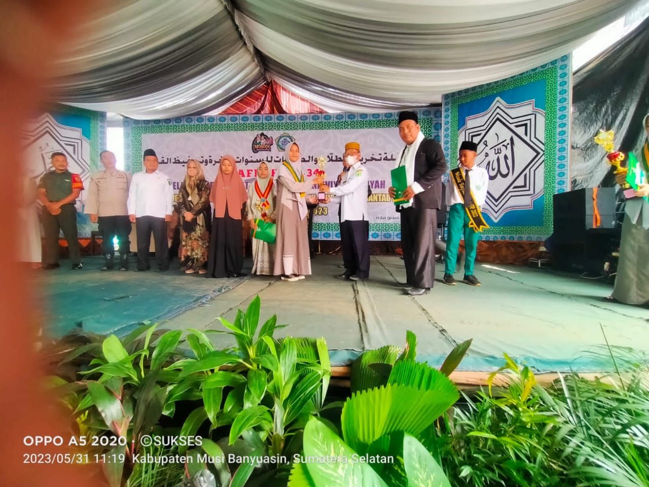 Pj Bupati Muba Drs H Apriyadi MSi diwakili Camat Lawang Wetan Chandra SKM menghadiri Haflah Pondok Pesantren Ash-Shiddiqiyah ke-34