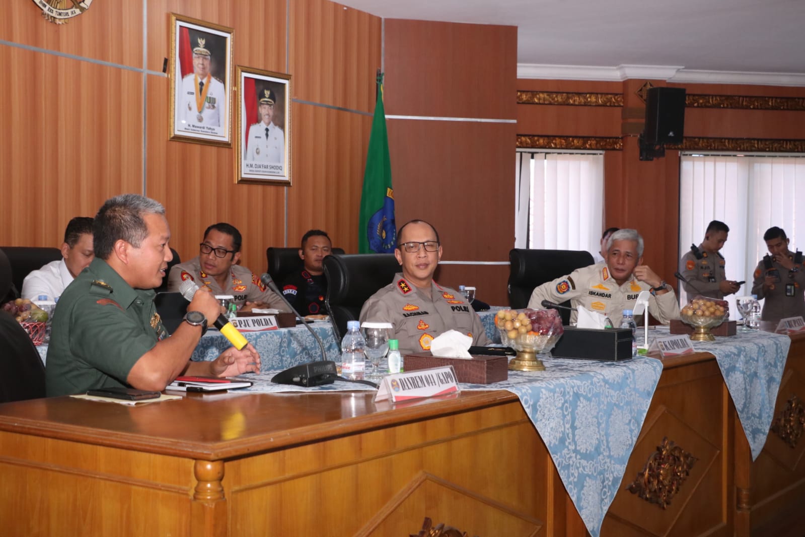 Kapolda Sumsel, Irjen Pol A Rachmad Wibowo SIK saat mengikuti rakor antisipasi pencegahan karhutla di Kabupaten OKI, Rabu (31/5/2023)