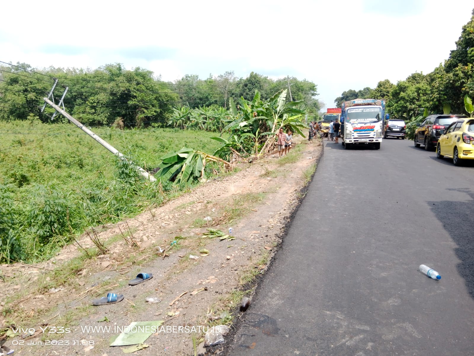 Mobil Muatan Batubara Terguling di Jalan Lintas Sekayu - Babat Toman