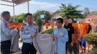 Lapas Sekayu kembali membagikan baju kaos seragam khusus/baju dis kepada seluruh warga binaan, Rabu (05/06/2023)