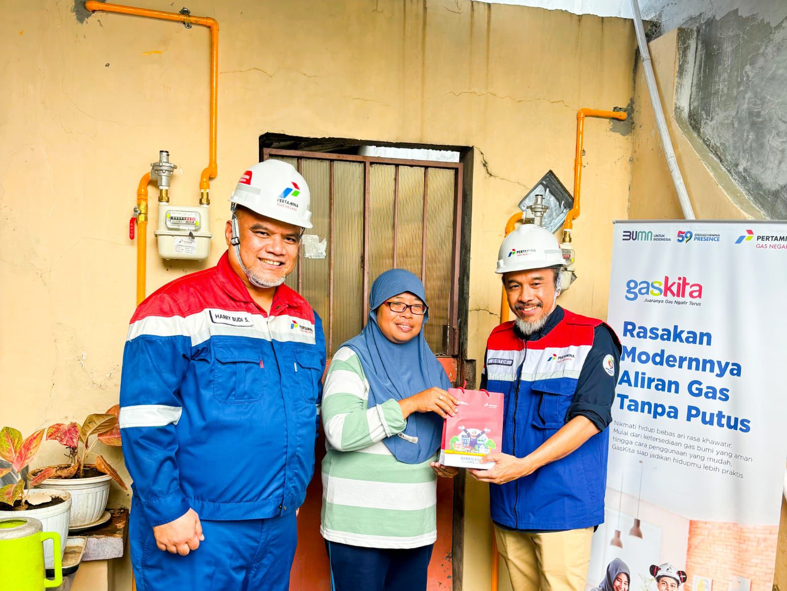 Salah satu warga Kota Semarang yang mendapatkan fasilitas jargas dari PT PGN (Dok. Humas PT PGN / Indodaily.co)