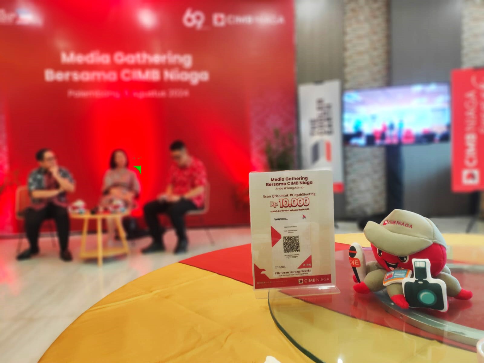 Para nasabah bisa berdonasi sebesar Rp10.000 untuk mendukung program Cegah Stunting yang digalakkan CIMB Niaga kolaborasi dengan UNICEF di Indonesia TImur (Nefri Inge / Indodaily.co)