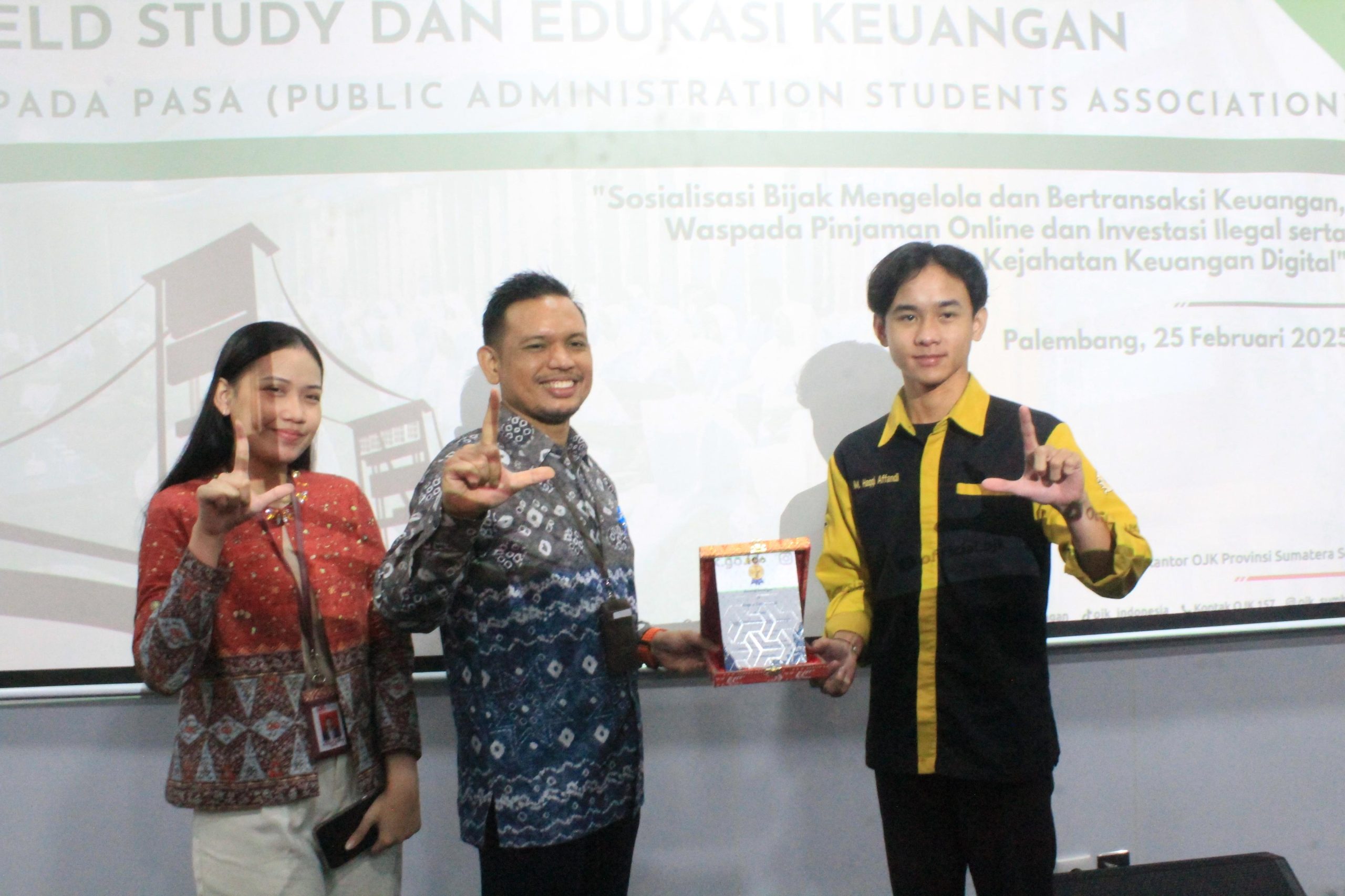 PASA FISIP Unsri saat mengunjungi OJK Sumbagsel (Dok. Humas FISIP Unsri)