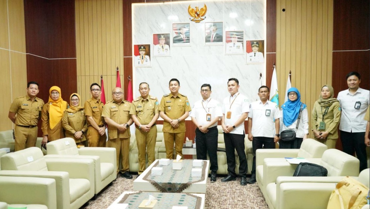 BPJS Kesehatan Palembang saat beraudiensi dengan Bupati Ogan Ilir Panca Wijaya Akbar (Dok. Humas BPJS Kesehatan Palembang)