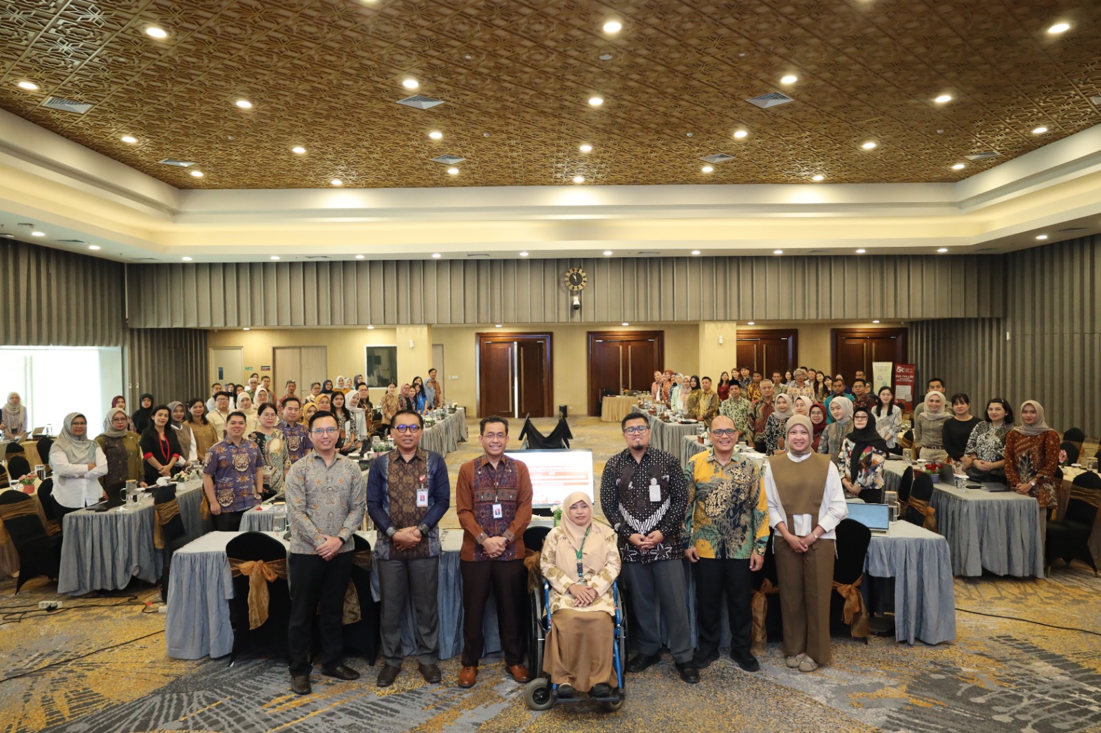 Otoritas Jasa Keuangan (OJK) menyelenggarakan kegiatan Sosialisasi Pedoman Akses Pelayanan Keuangan untuk Disabilitas Berdaya (Pedoman SETARA) dan Pelatihan Sensitivitas Layanan bagi Pelaku Usaha Jasa Keuangan (PUJK) (Dok. Humas OJK Sumsel)