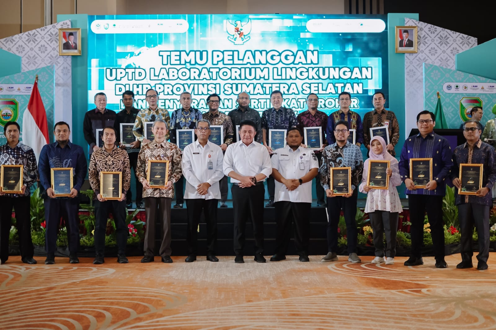 Pertamina Plaju Palembang meraih penghargaan PROPER EMAS (Dok. Humas Pertamina Plaju Palembang)