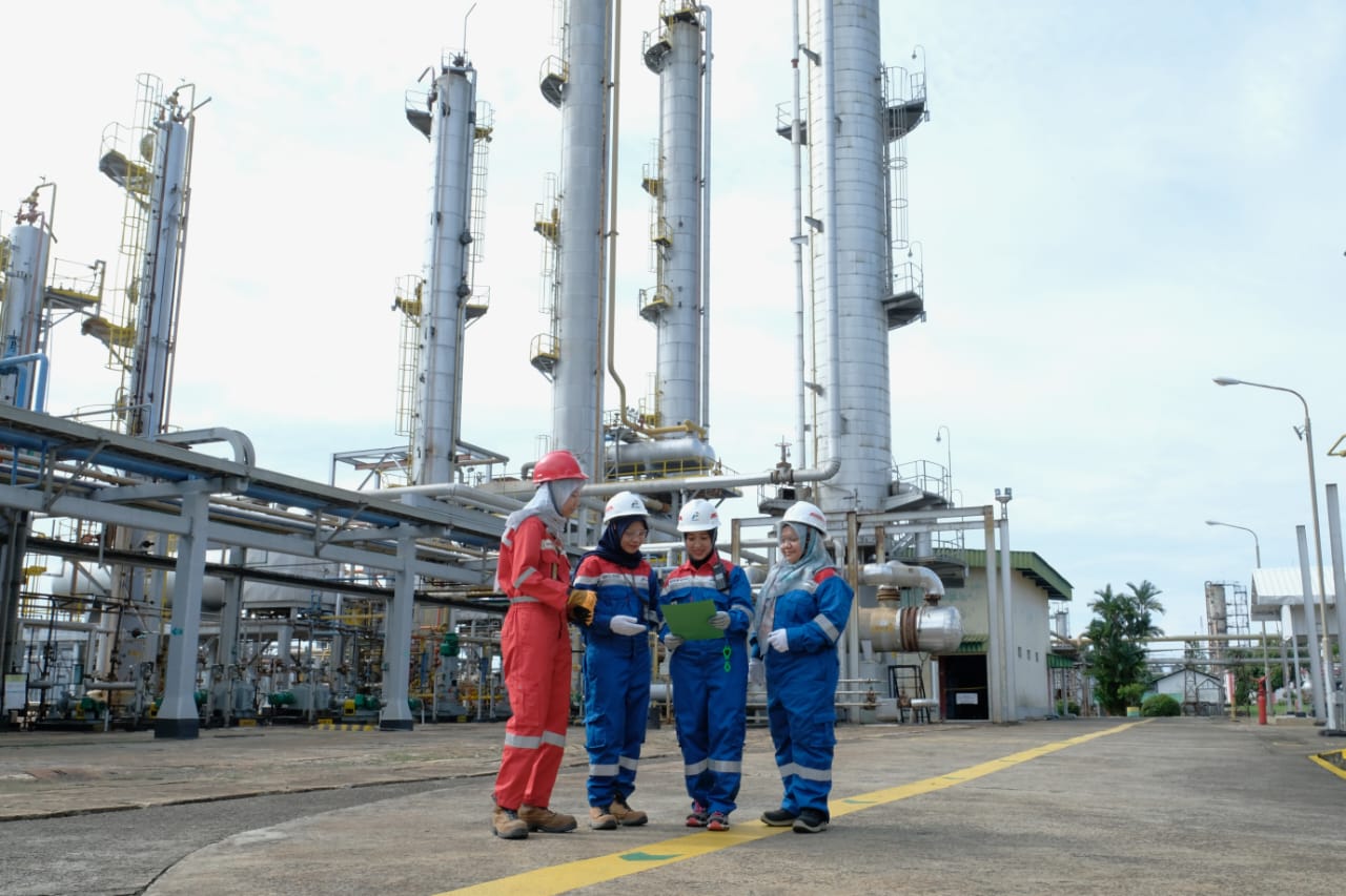 Pertamina Plaju Palembang meraih penghargaan PROPER EMAS (Dok. Humas Pertamina Plaju Palembang)