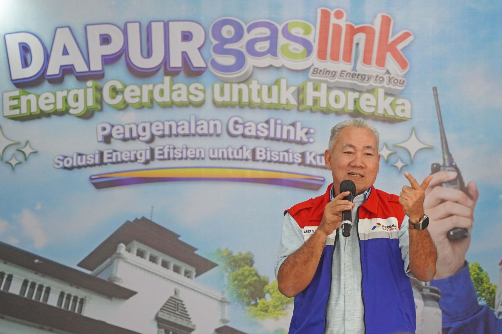 Direktur Utama PGN Arief S. Handoko dalam kegiatan Dapur Gaslink: Energi Cerdas untuk Horekadan ground breaking pembangunan LNG HUB di Kebonwaru, Bandung (Dok. PGN)