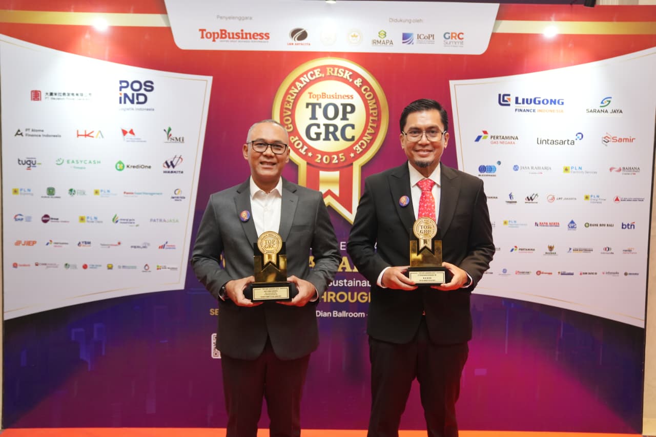 Direktur Utama PGN Arief Kurnia Risdianto (kiri) dan Direktur Manajemen Risiko PGN Eri Surya Kelana (kanan) (Dok. Humas PGN)