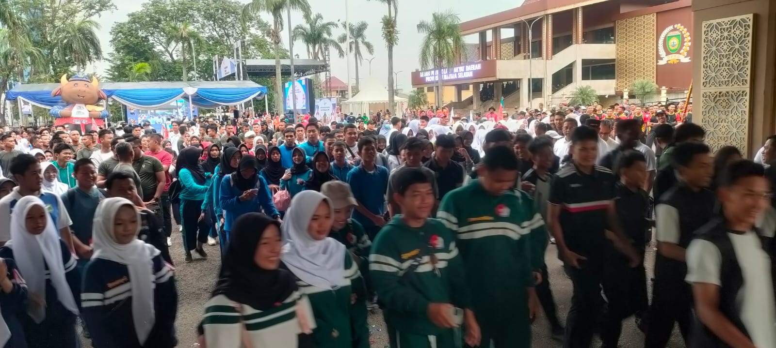 Ratusan pelajar dari berbagai sekolah di Sumsel turut meramaikan Haornas 2025 di halaman DPRD Sumsel (IST)
