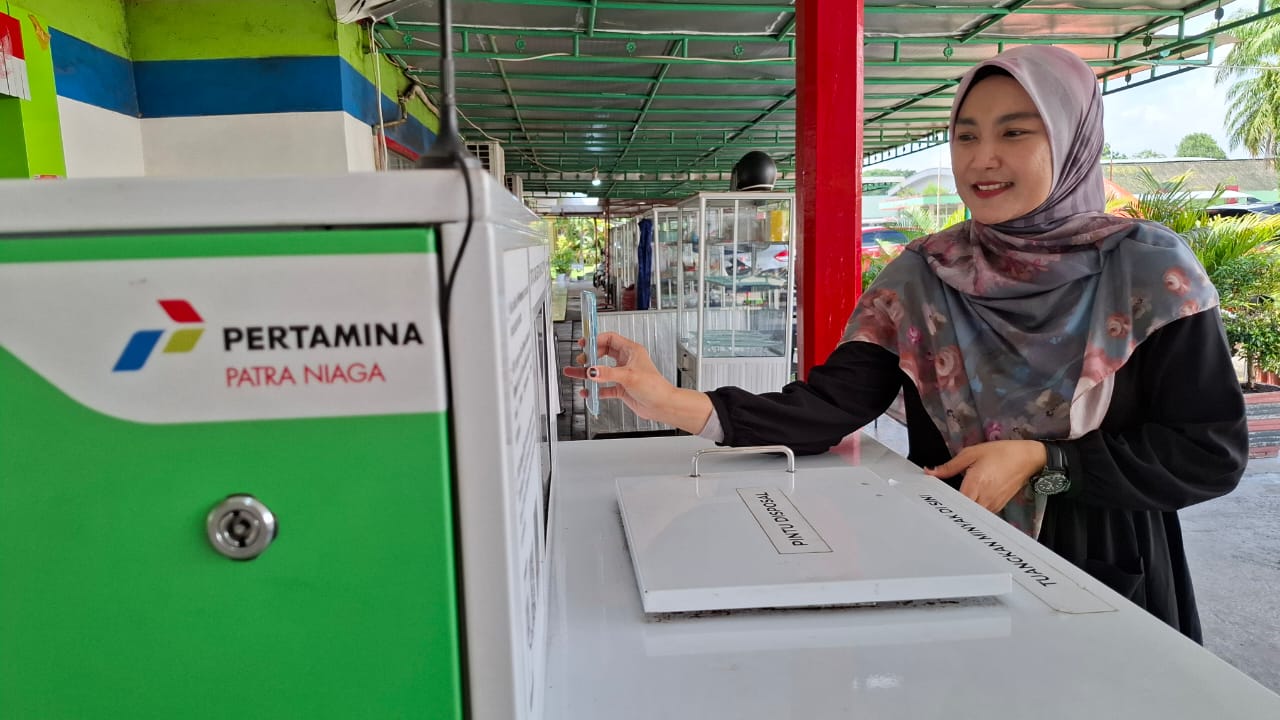 UCollect Box, tempat pengumpulan minyak jelantah yang tersedia di Pertamina Plaju Palembang (Nefri Inge / Indodaily.co)