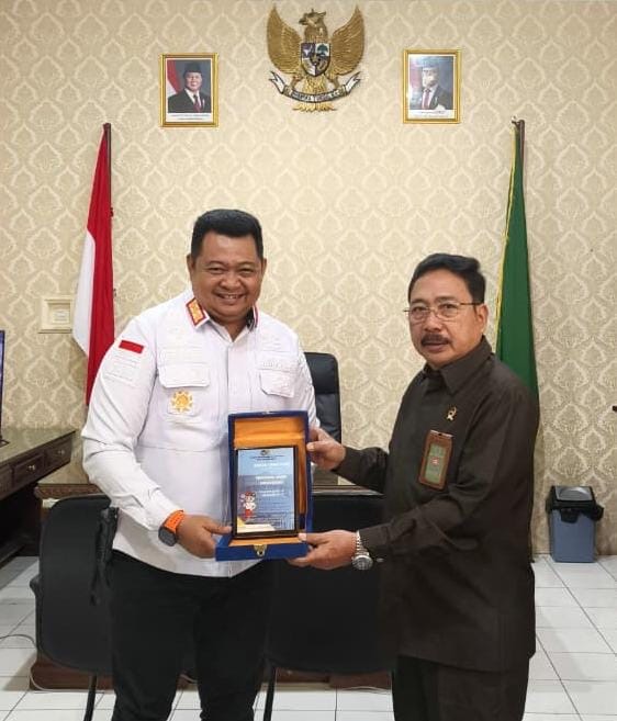 fa2396a8-d146-49f7-9d5d-fc9d795a57b1