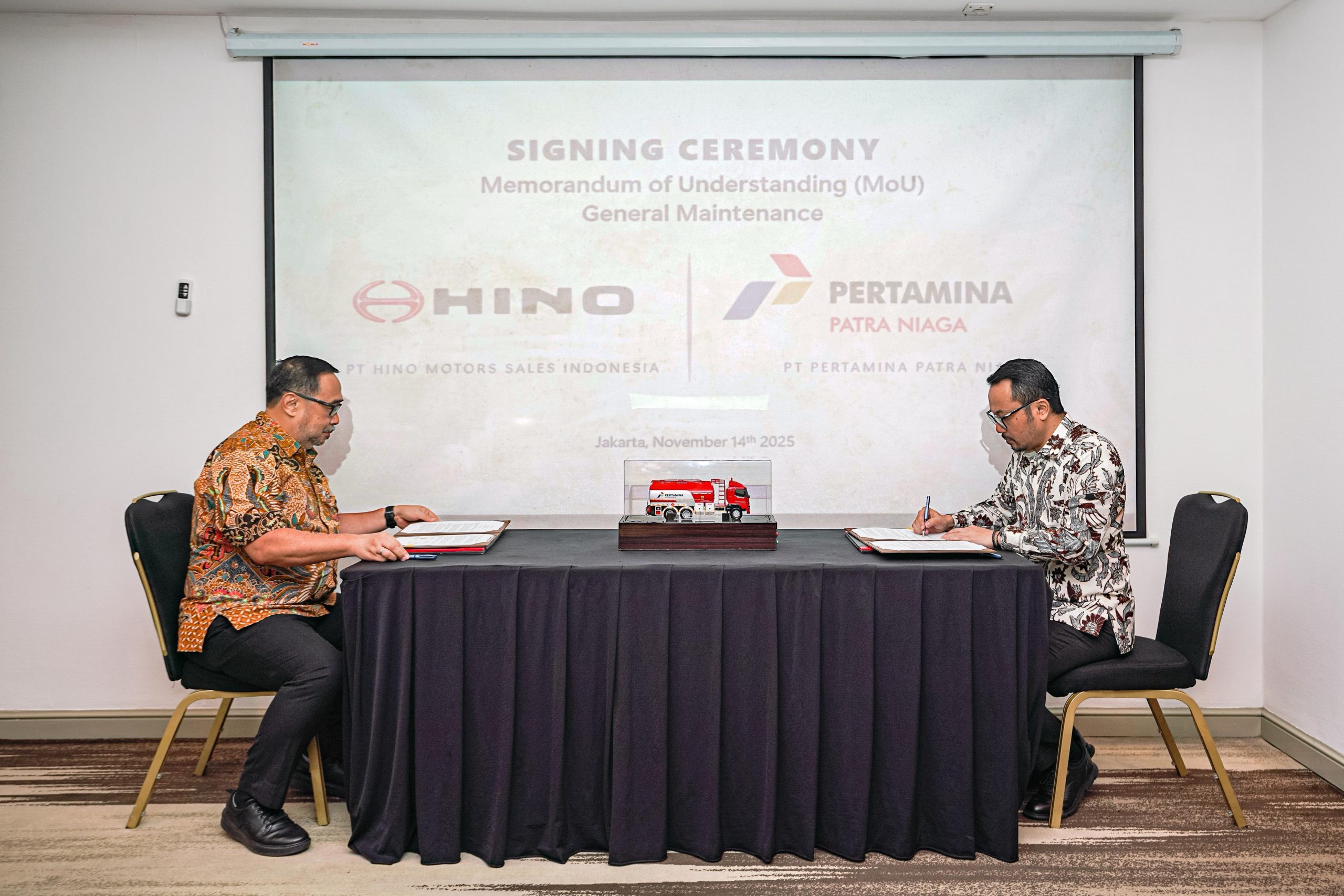 Kerja Sama Hino Motor Sales Indonesia, Pertamina Patra Niaga Perkuat Keandalan Distribusi Energi Nasional (Dok. Humas Pertamina Patra Niaga)